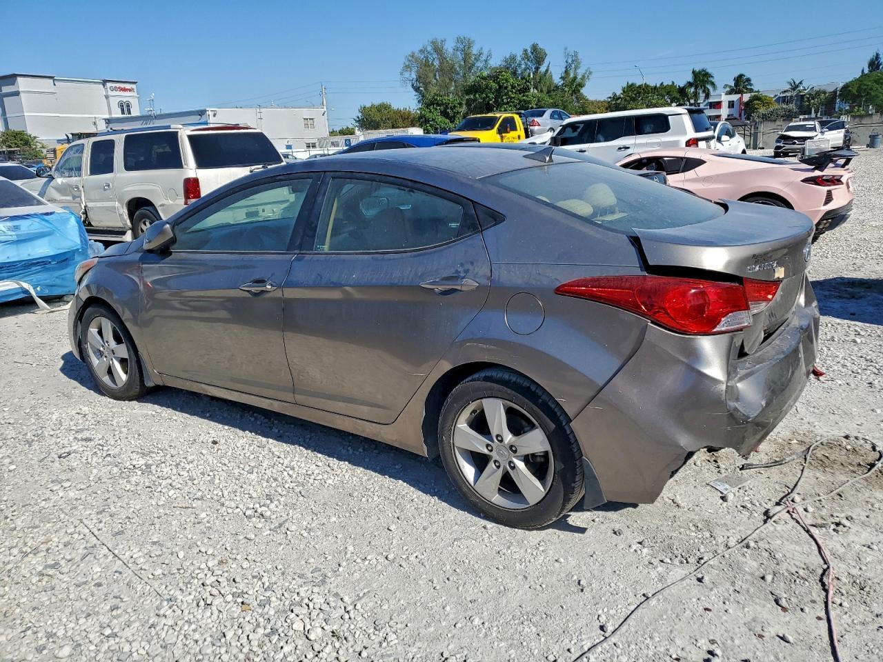 2013 HYUNDAI ELANTRA