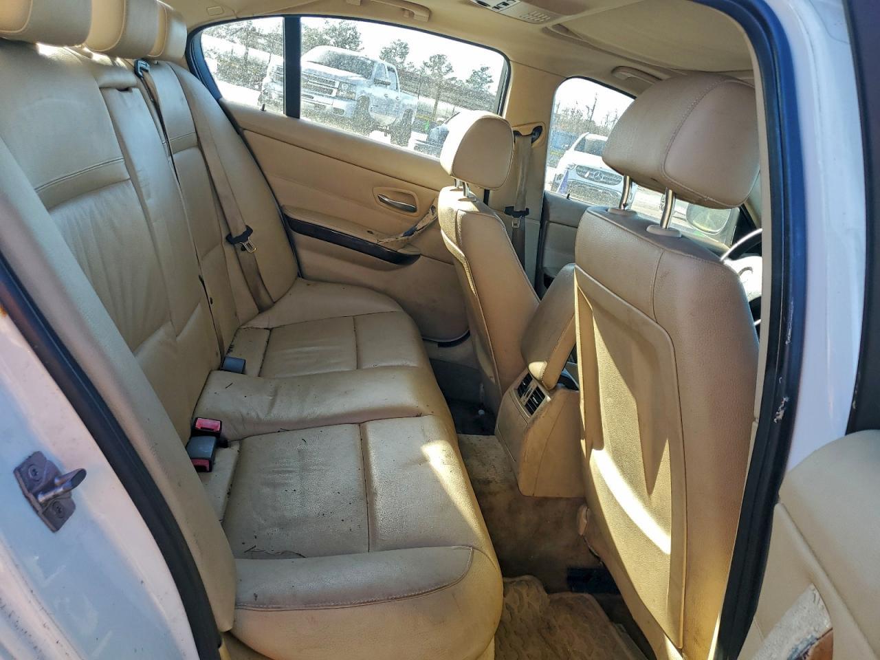 2011 BMW 3 SERIES