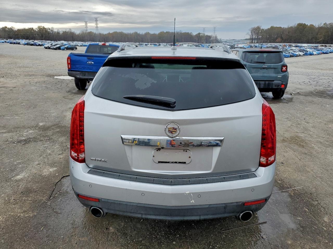 2010 CADILLAC SRX