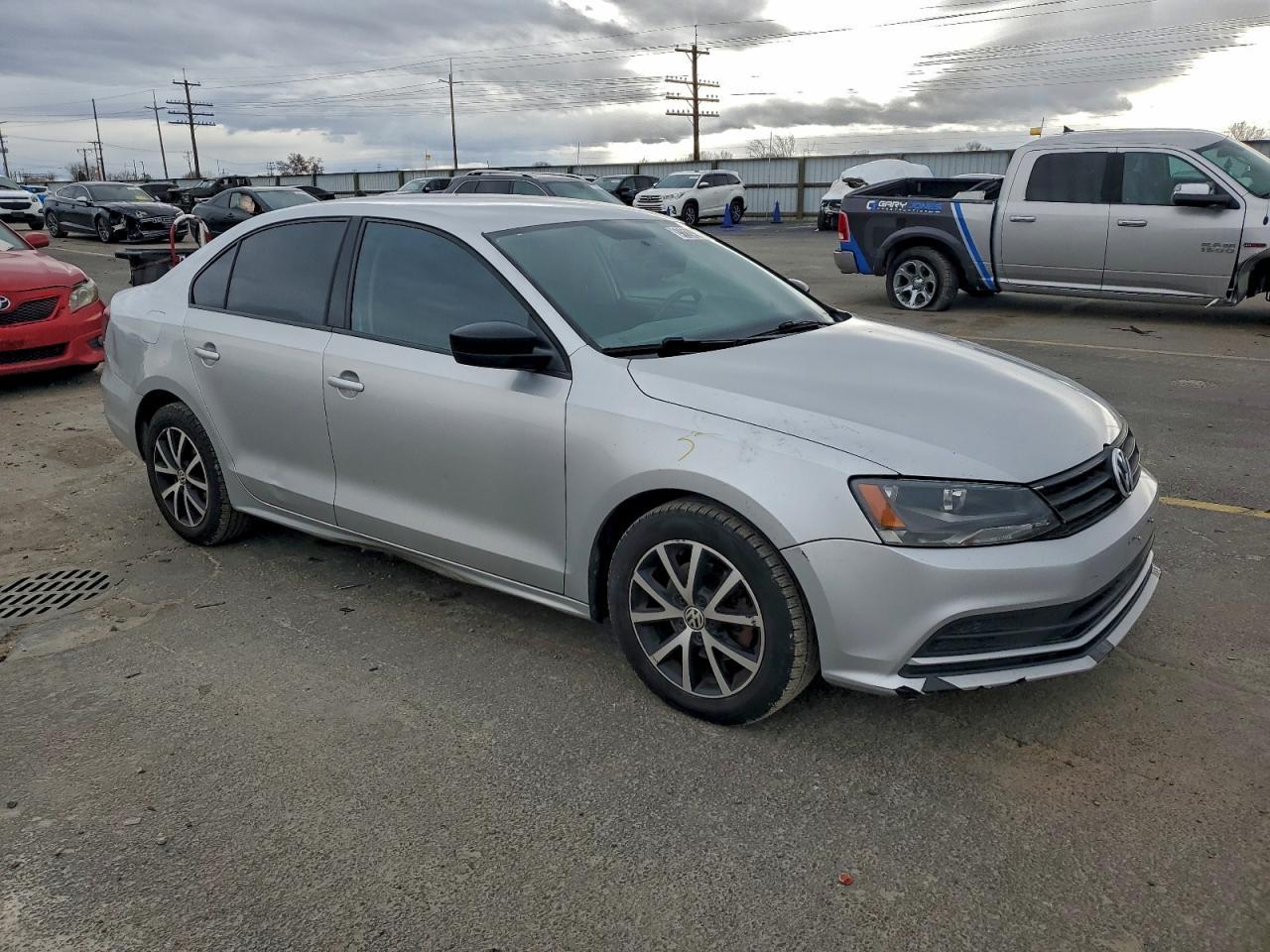 2016 VOLKSWAGEN JETTA