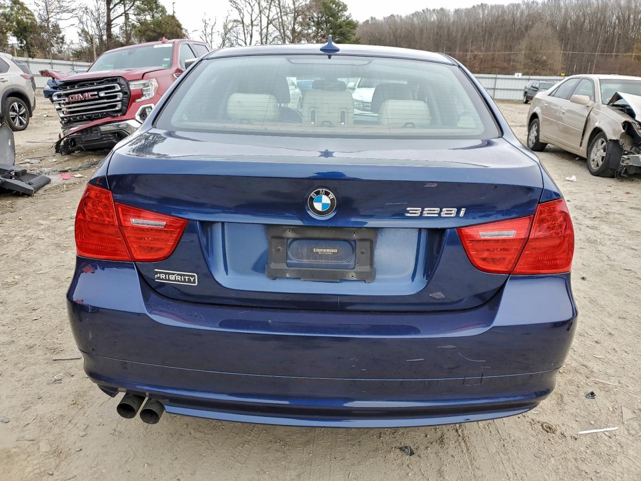 2011 BMW 3 SERIES