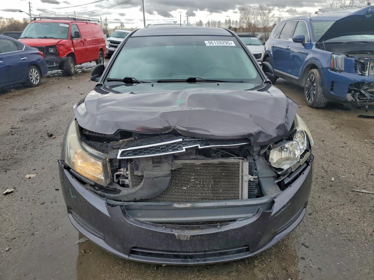 2011 CHEVROLET CRUZE