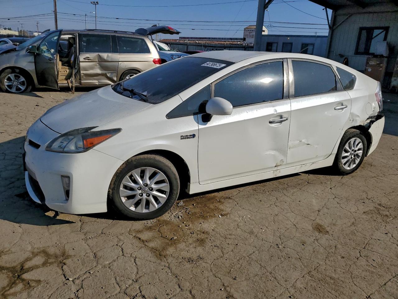 2012 TOYOTA Prius Plug-In