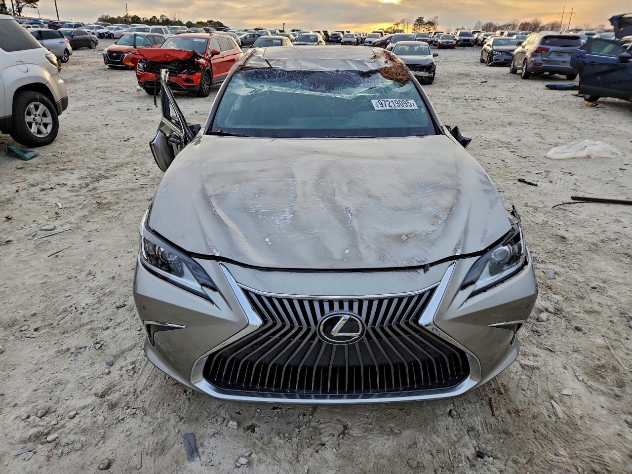 2021 LEXUS ES 350