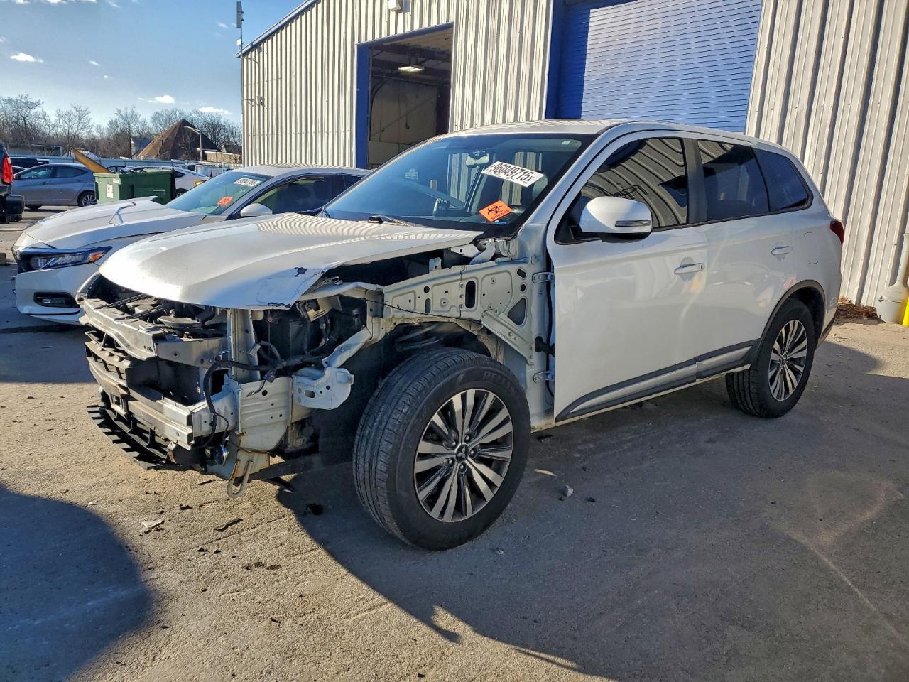 2019 MITSUBISHI outlander