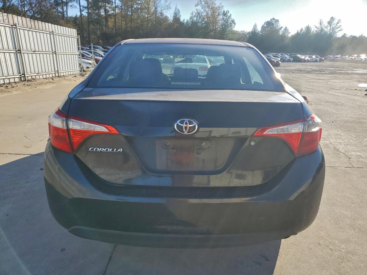 2015 TOYOTA COROLLA