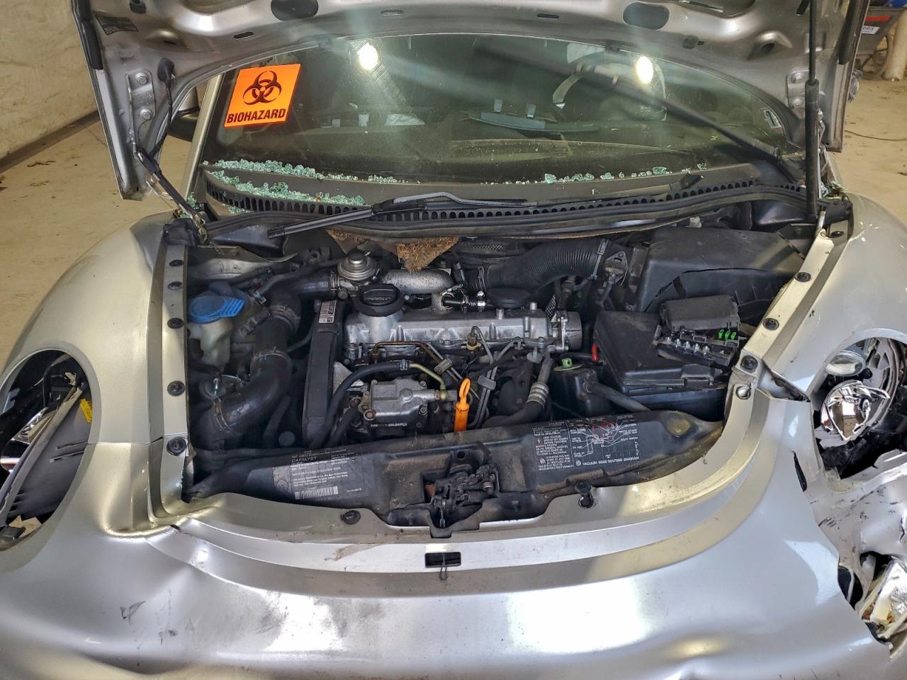 2001 VOLKSWAGEN Beetle
