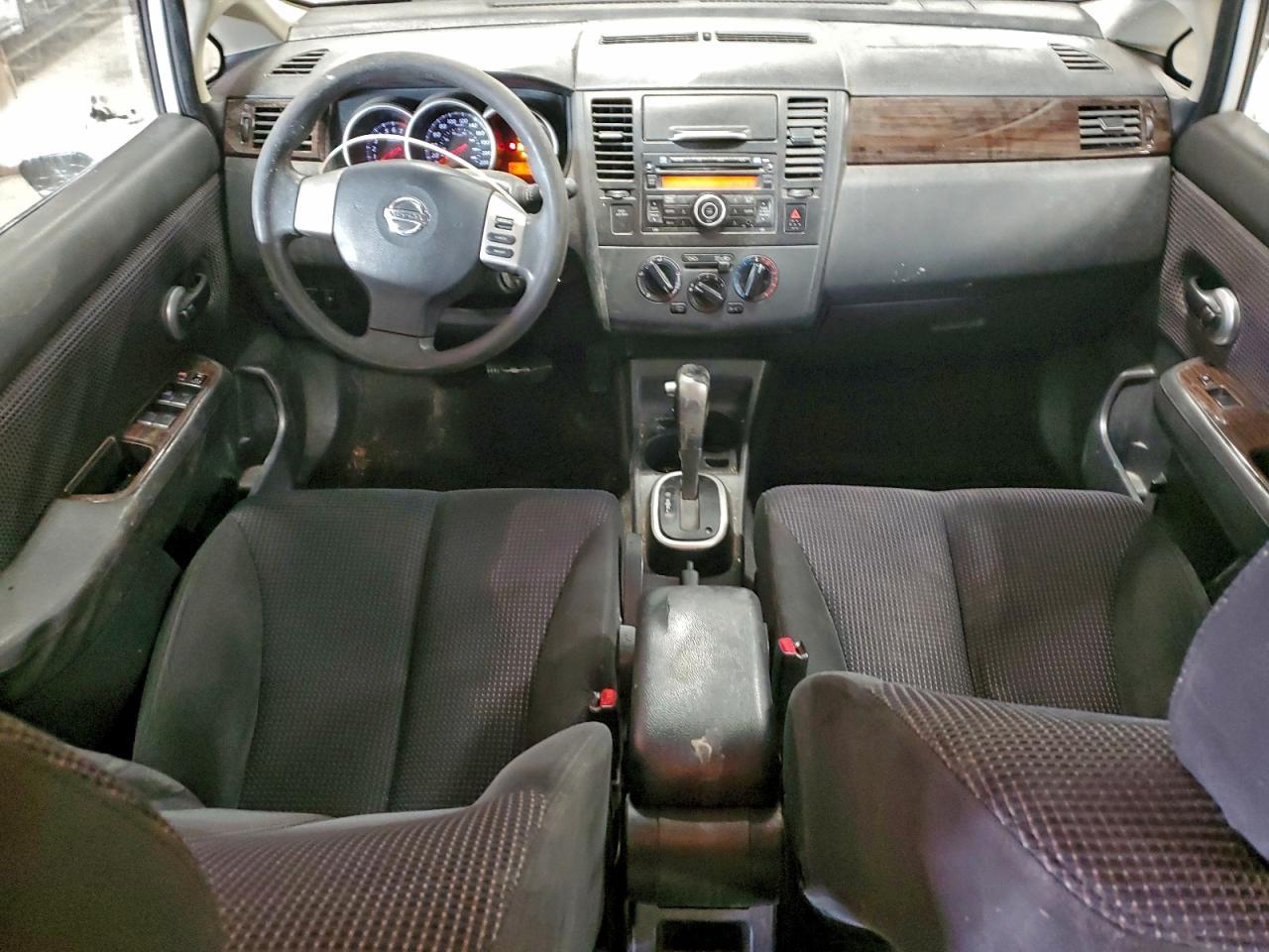 2010 NISSAN VERSA