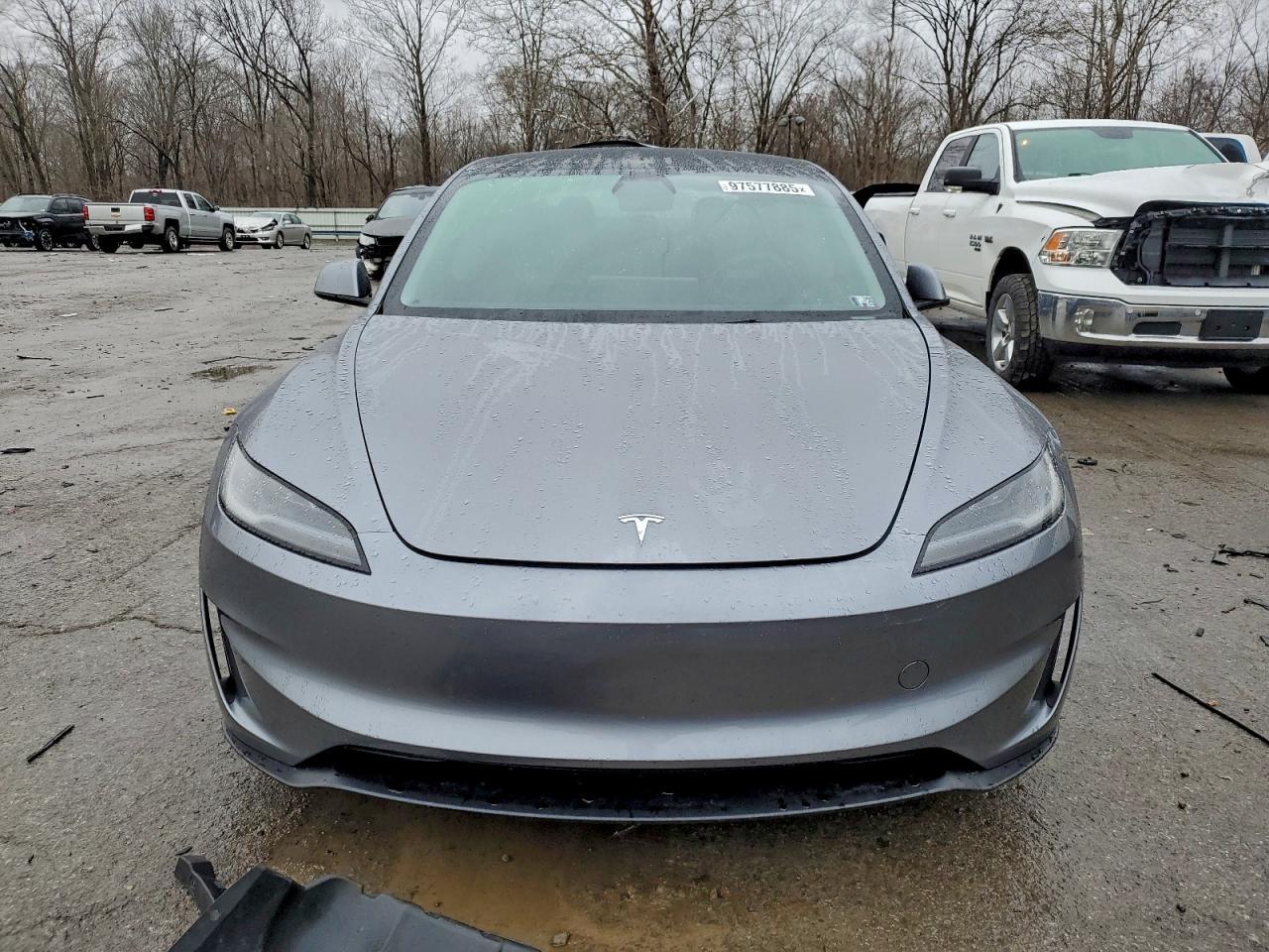 2025 TESLA MODEL 3