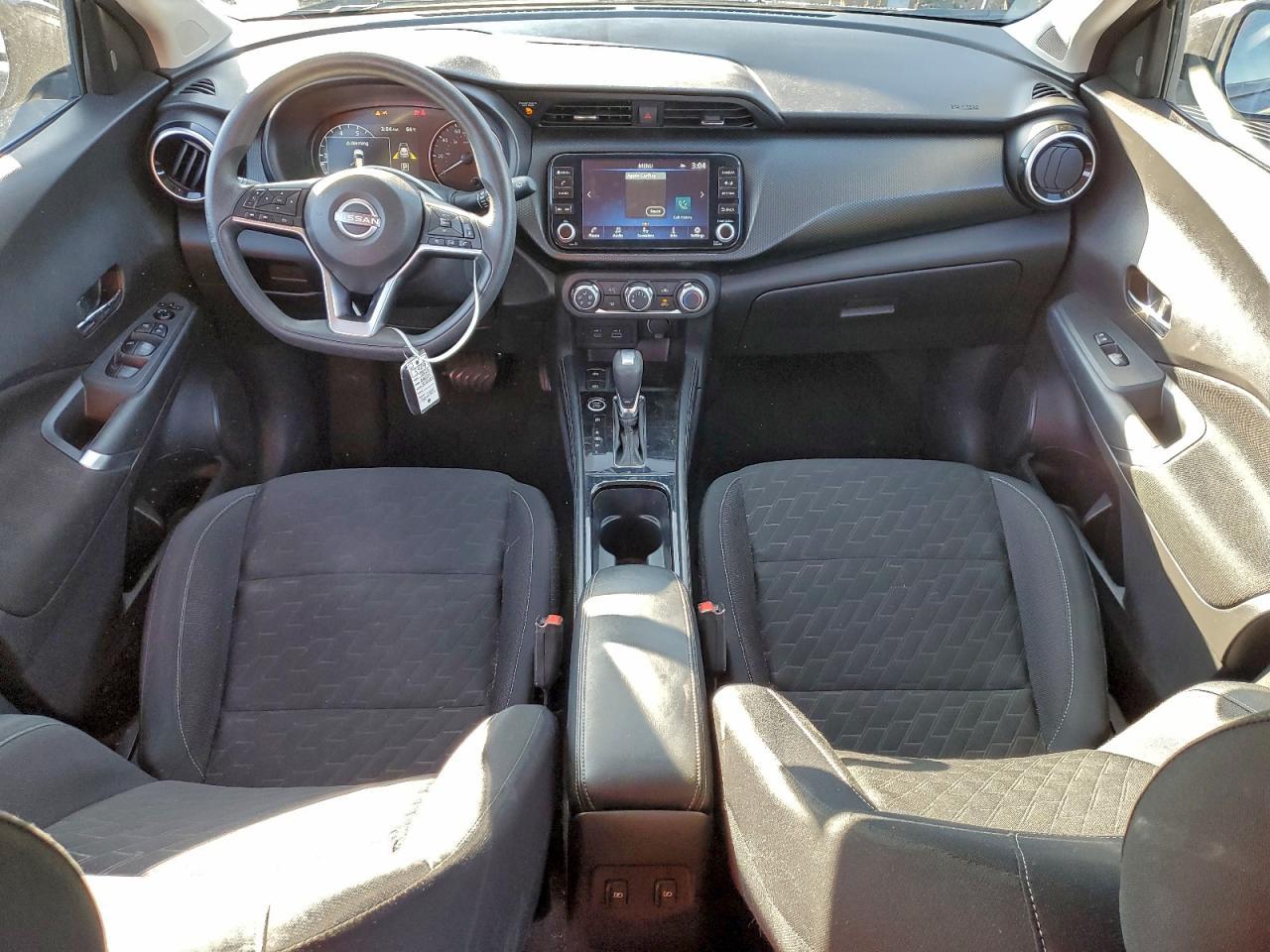 2024 NISSAN KICKS