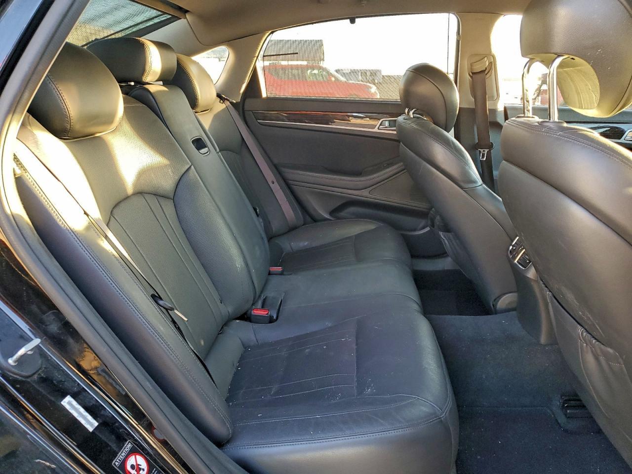 2015 HYUNDAI GENESIS