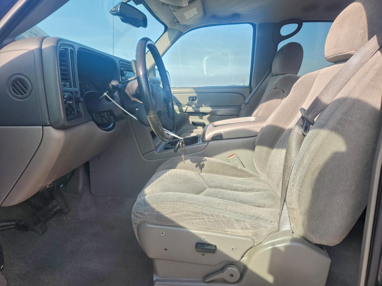 2004 CHEVROLET Tahoe