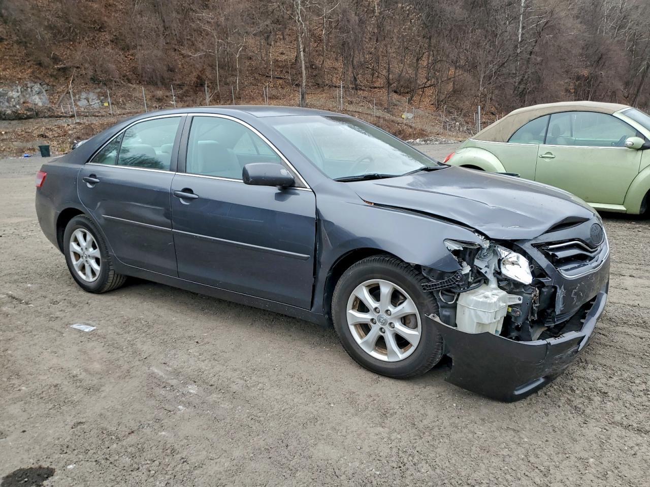 2011 TOYOTA CAMRY
