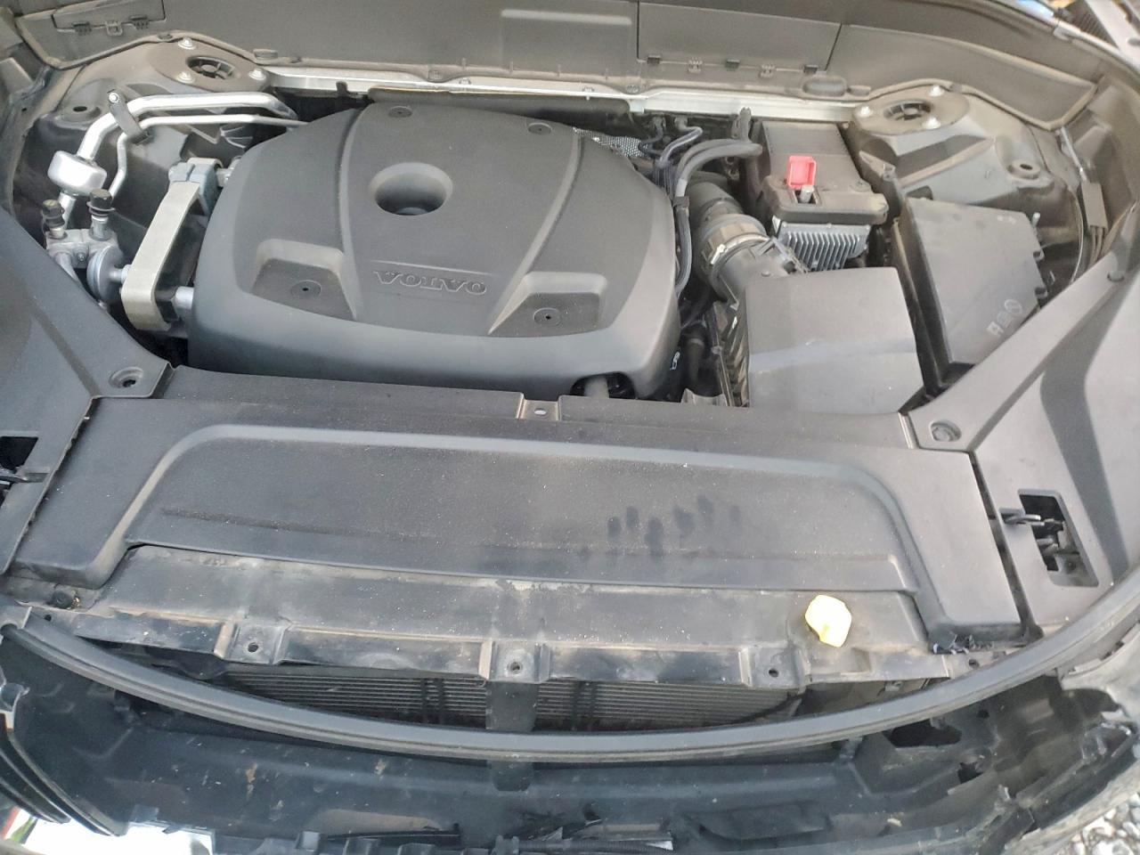 2018 VOLVO XC90