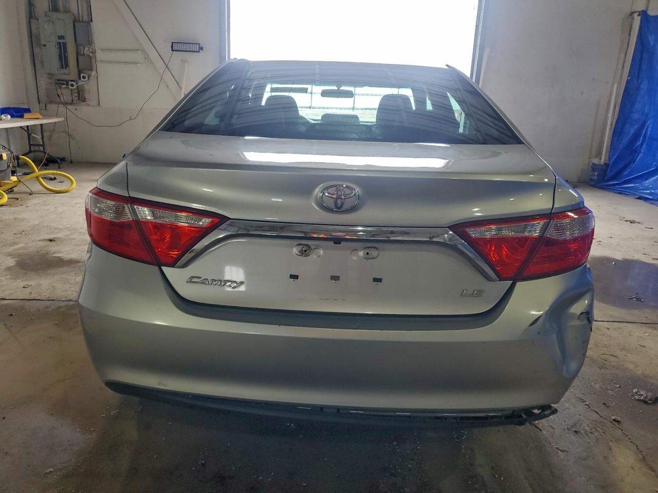 2016 TOYOTA CAMRY