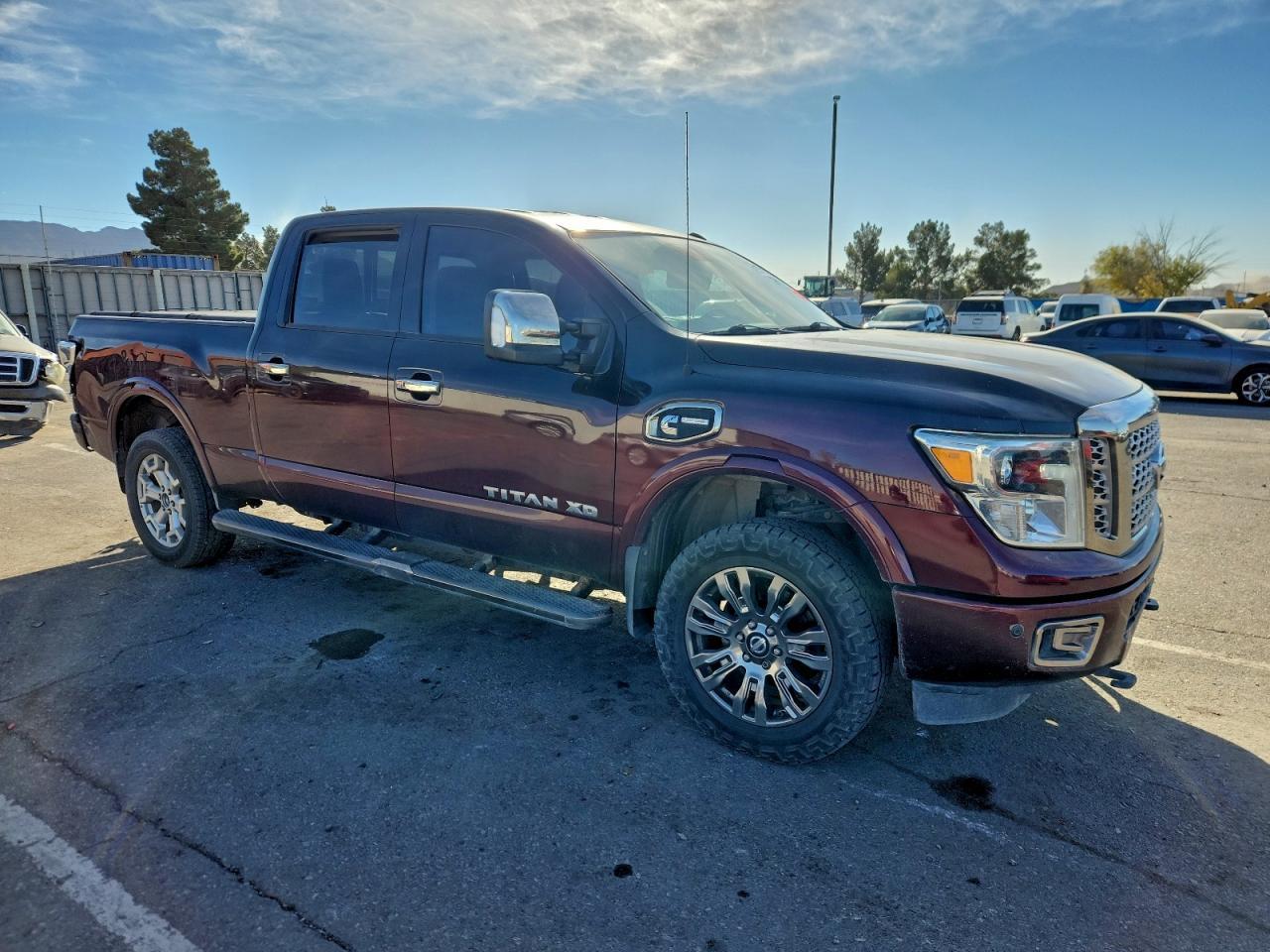 2017 NISSAN Titan