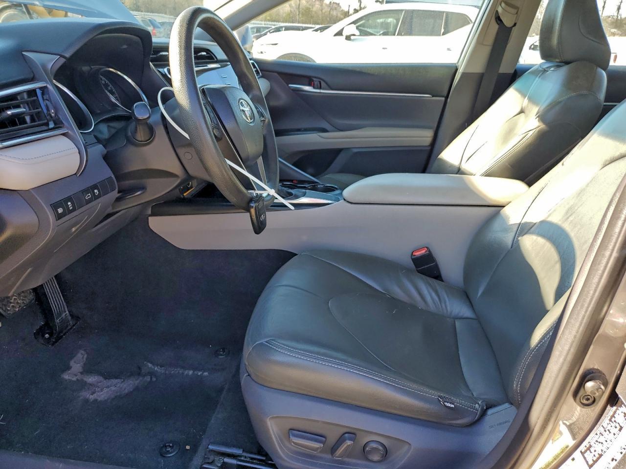 2018 TOYOTA CAMRY
