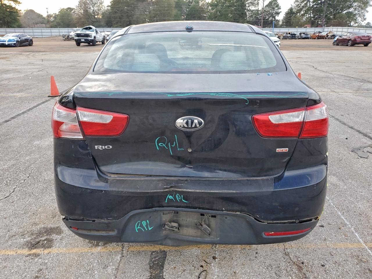 2013 KIA RIO