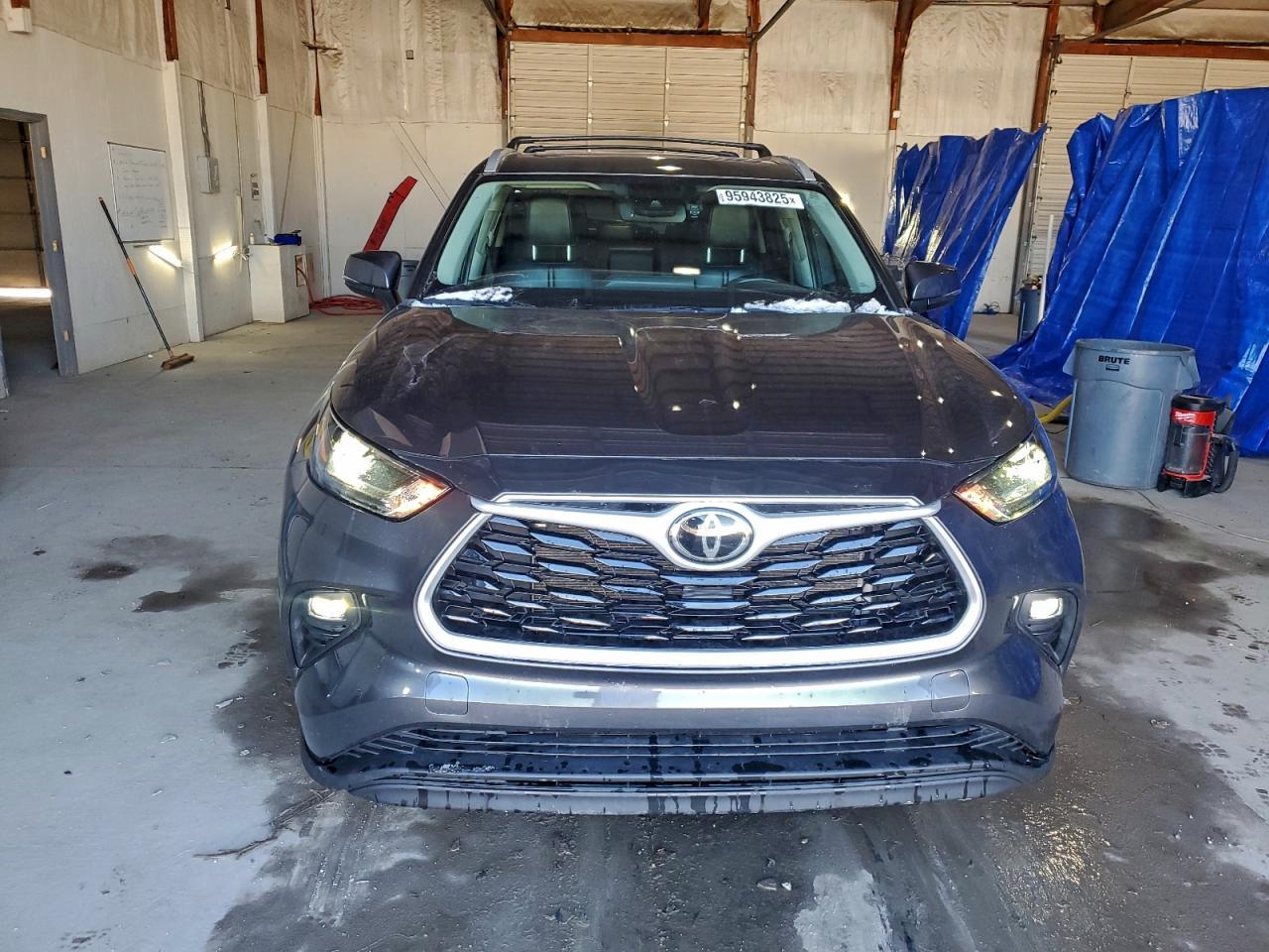 2022 TOYOTA HIGHLANDER