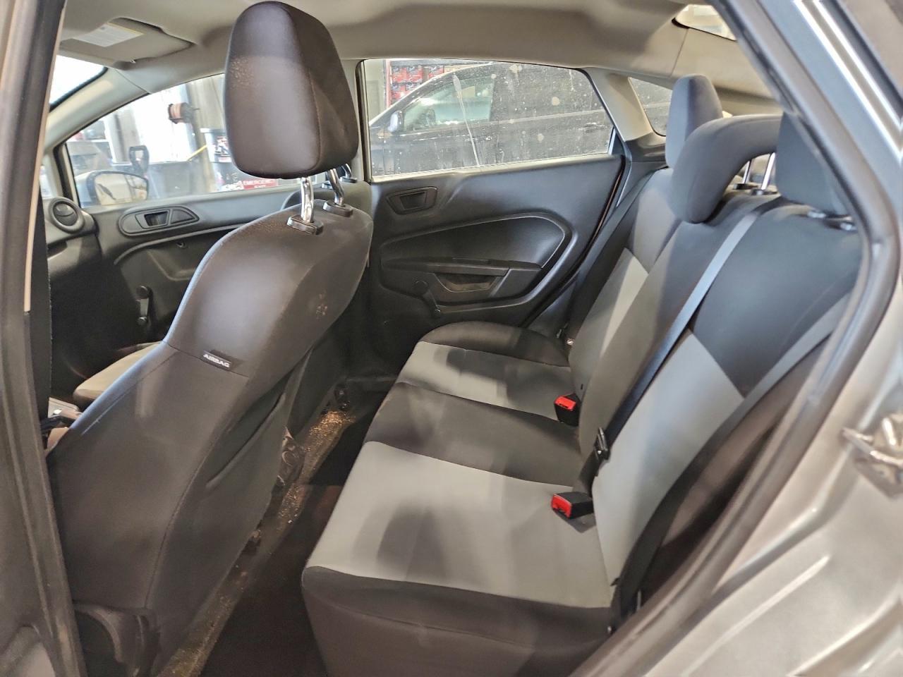2016 FORD Fiesta