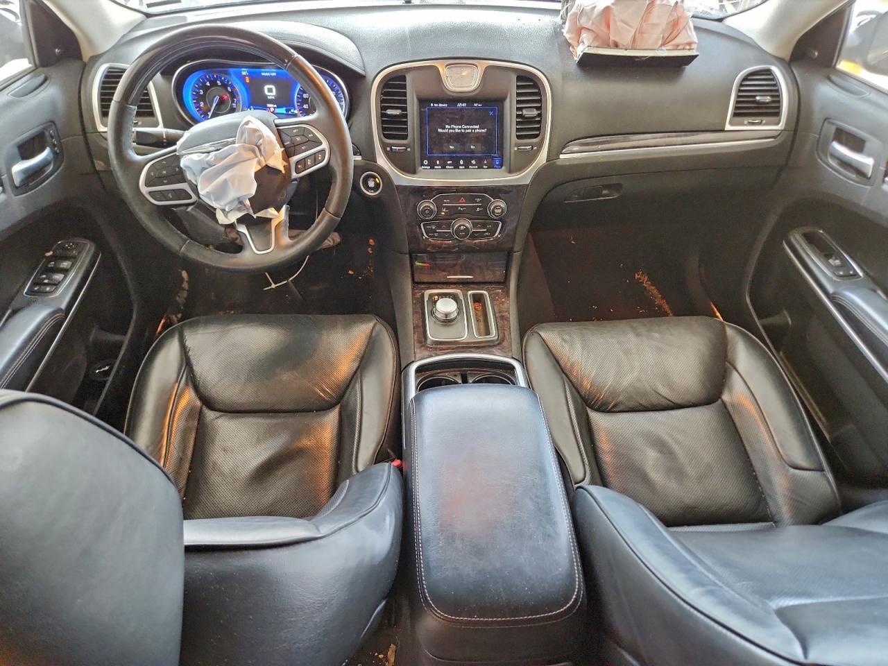 2019 CHRYSLER 300