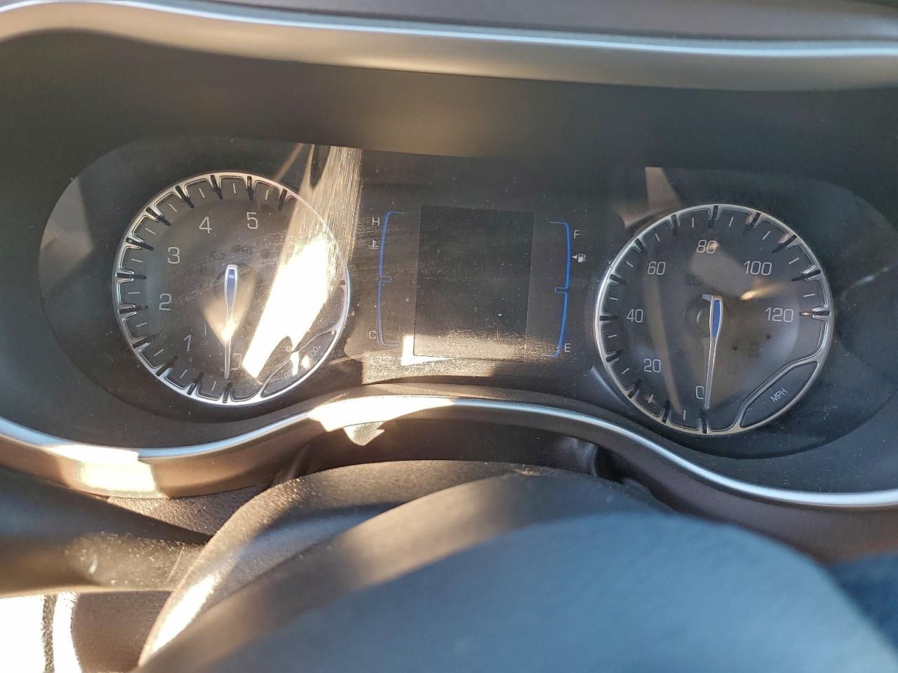 2021 CHRYSLER Voyager