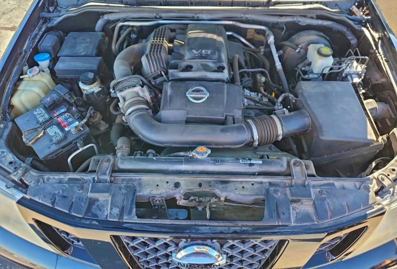 2012 NISSAN Frontier