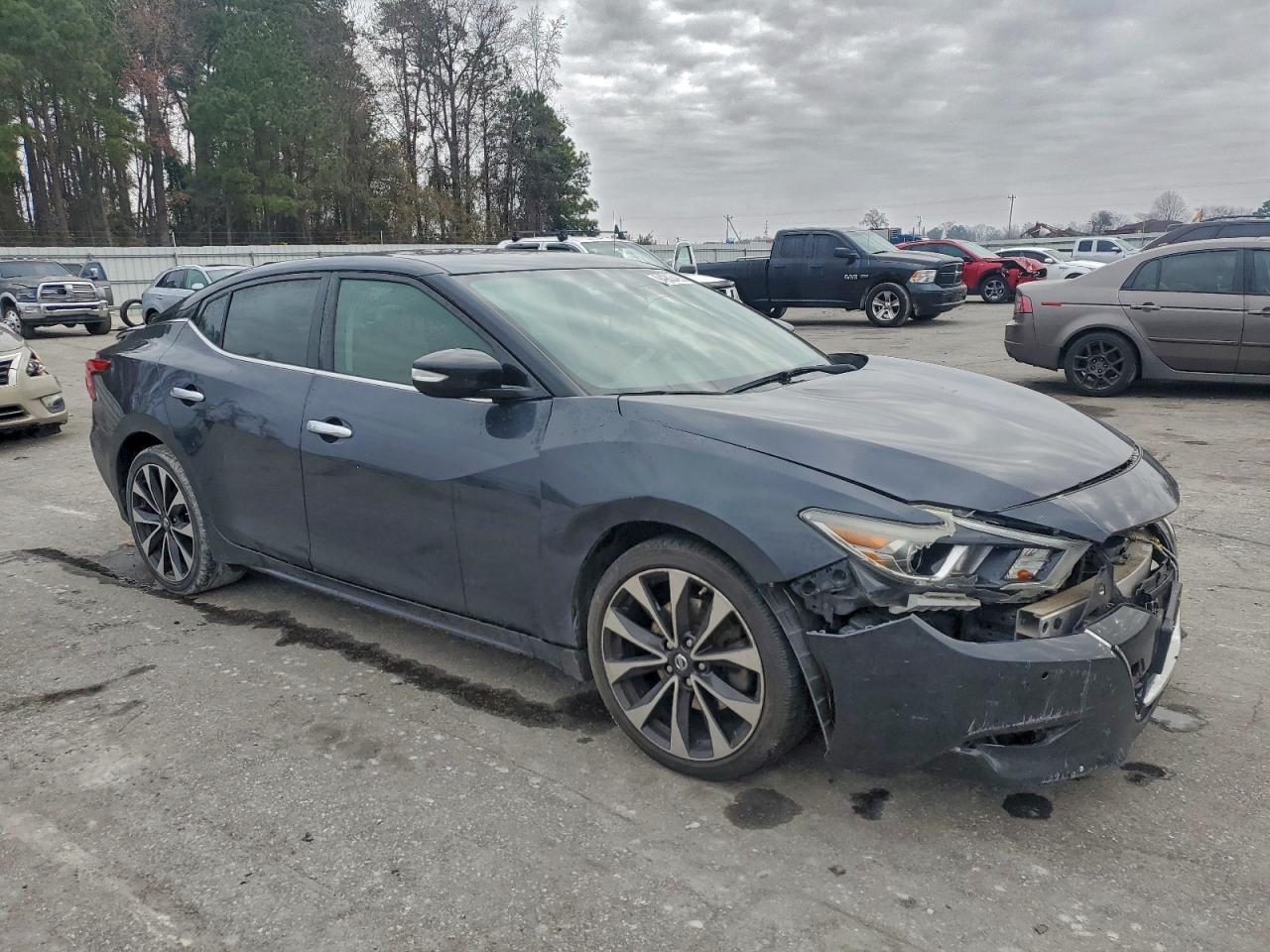 2016 NISSAN Maxima