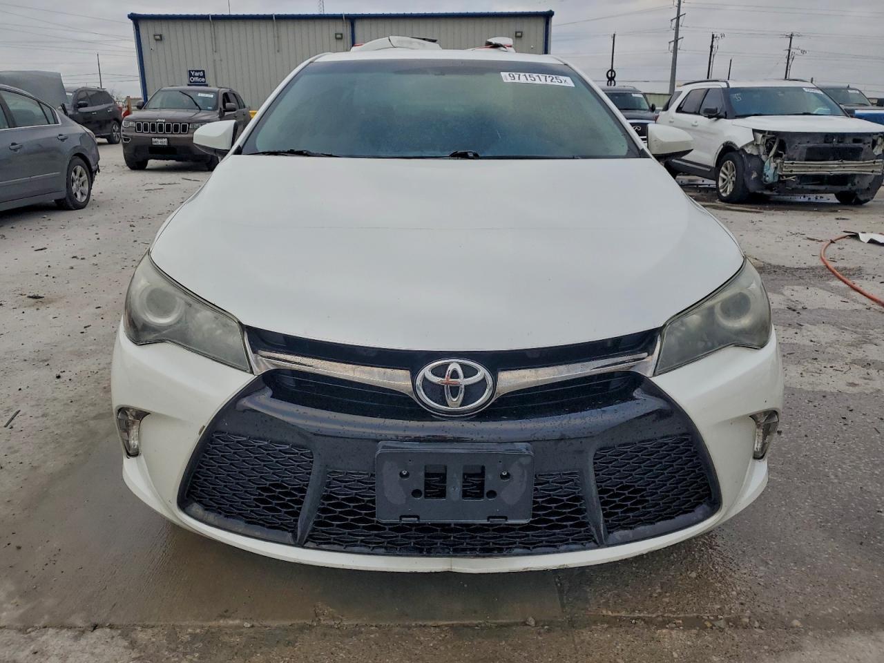 2016 TOYOTA CAMRY