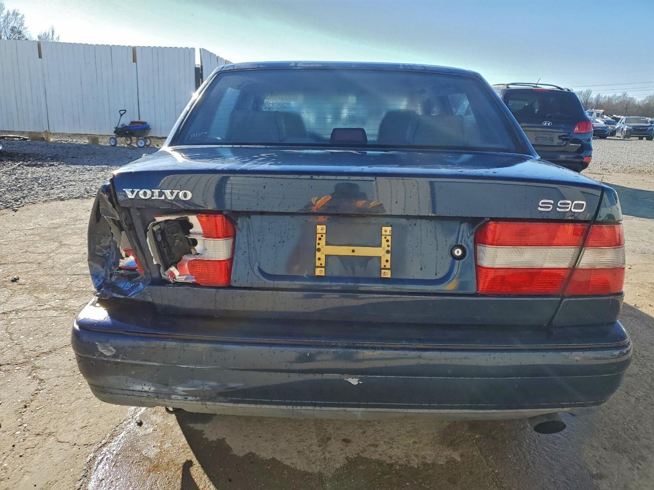 1998 VOLVO S90