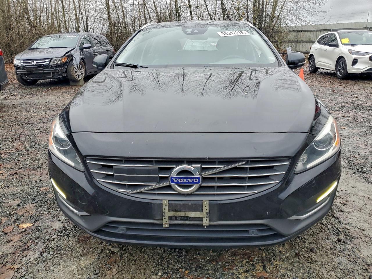 2015 VOLVO V60