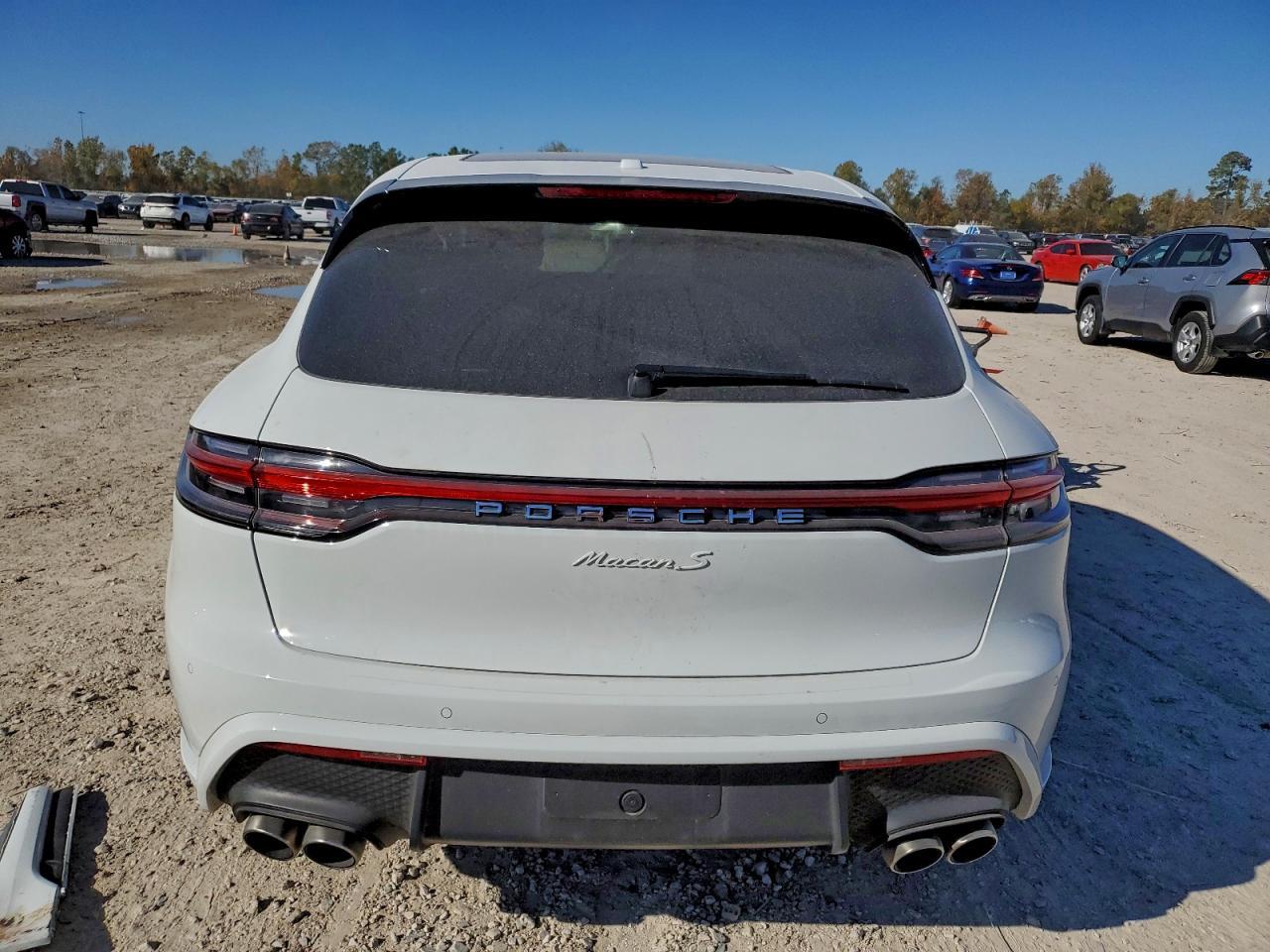 2023 PORSCHE Macan