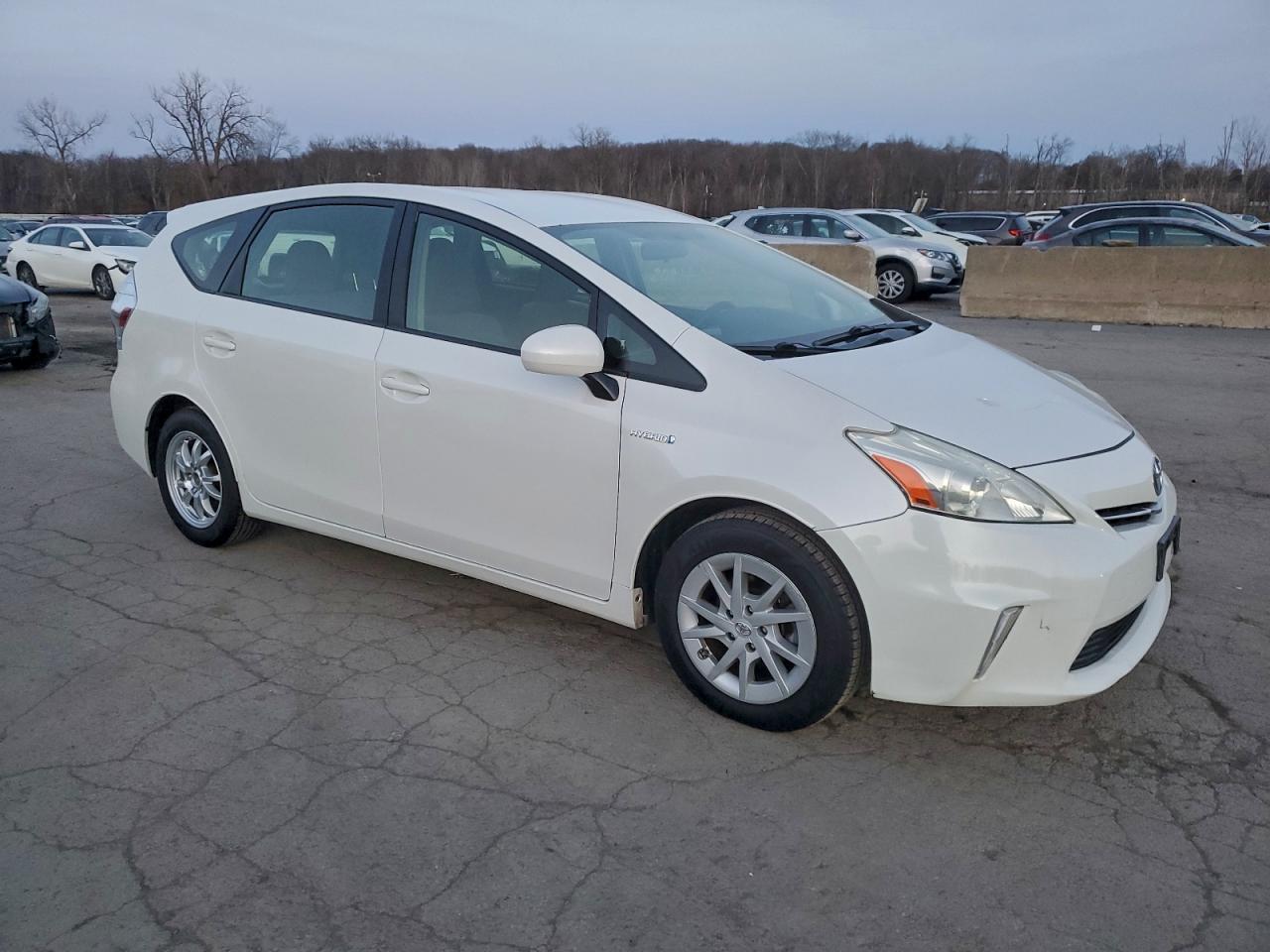 2014 TOYOTA PRIUS V