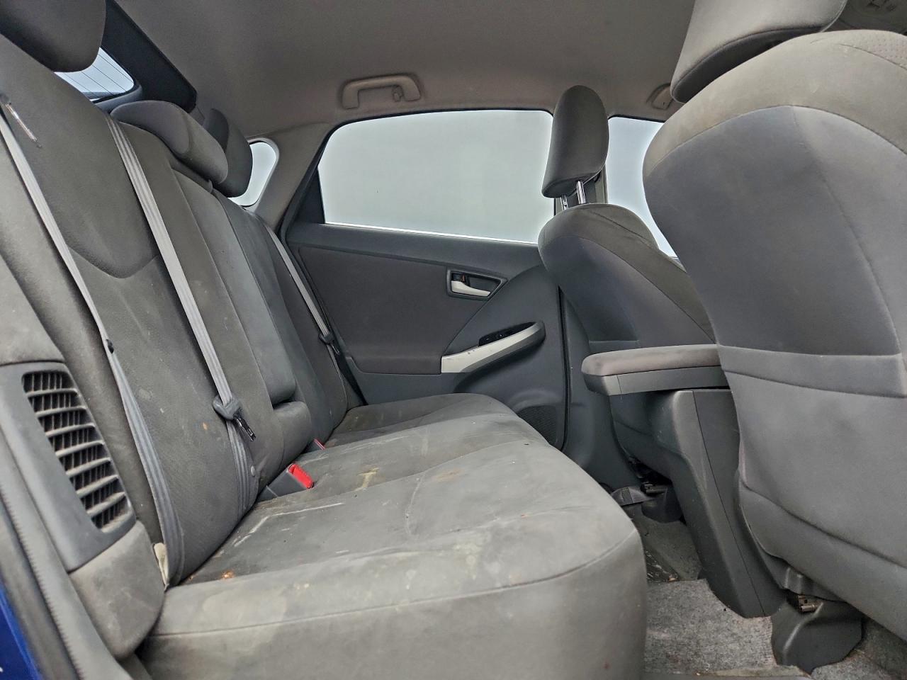 2011 TOYOTA PRIUS