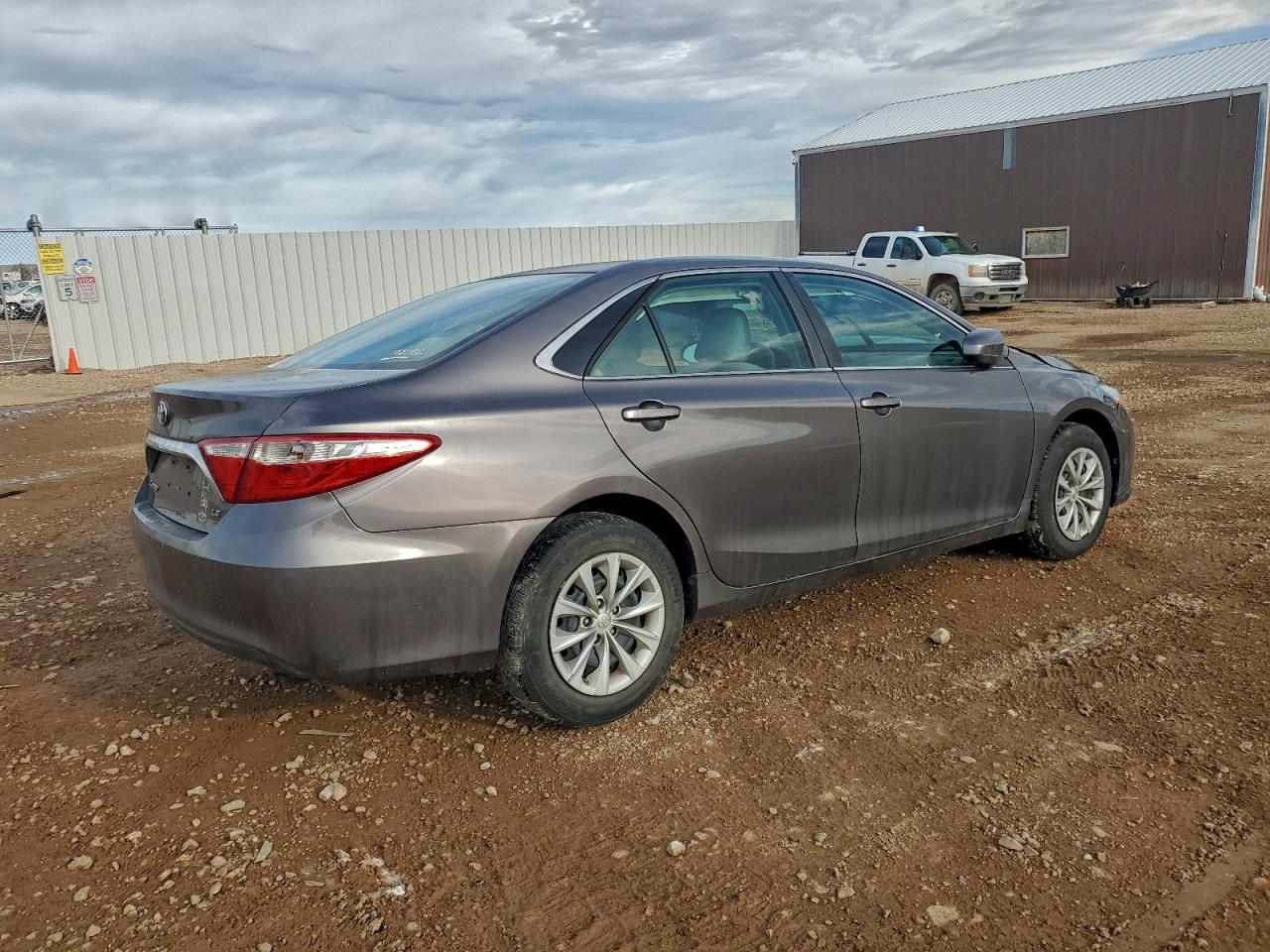 2016 TOYOTA CAMRY