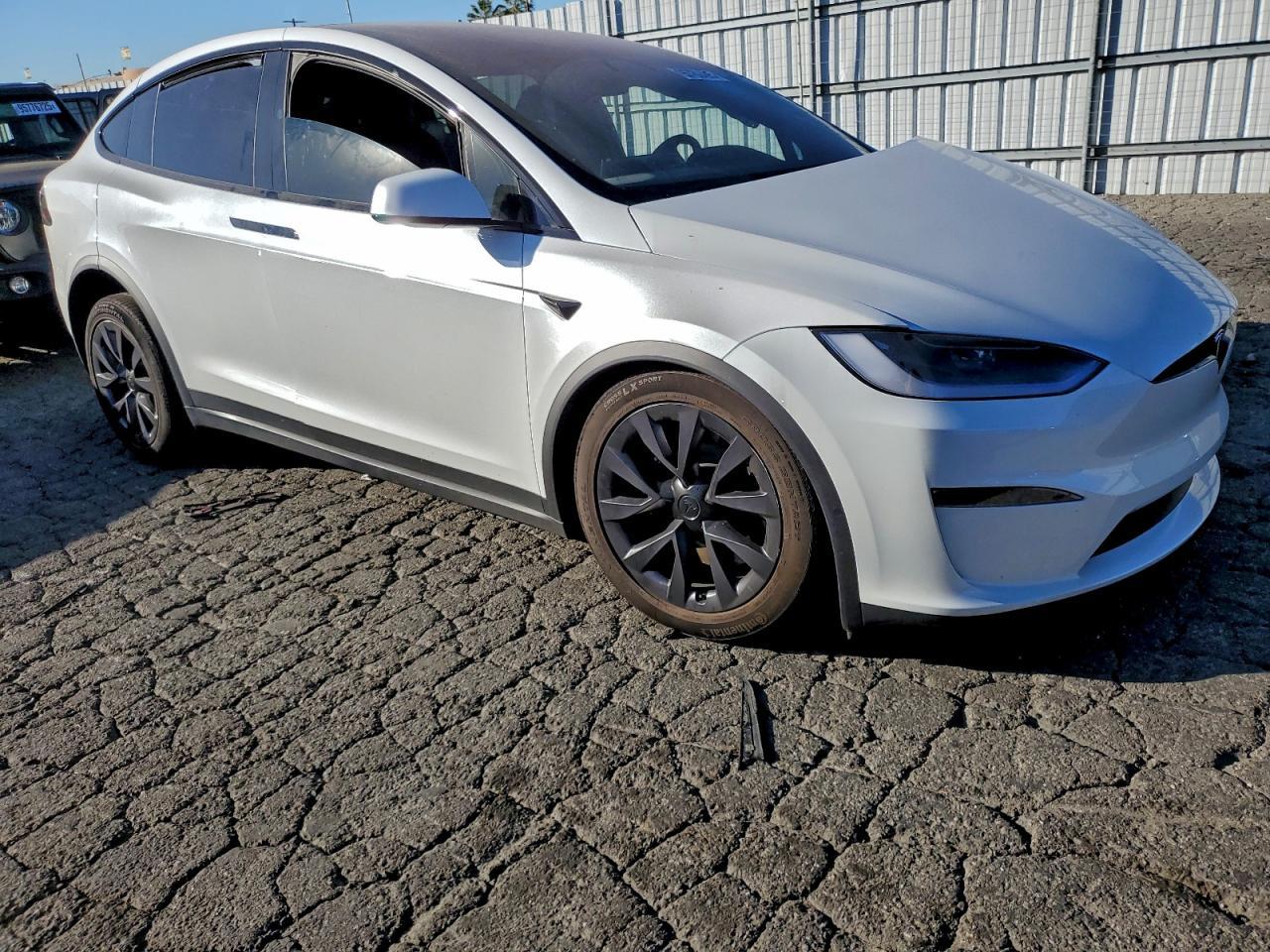 2025 TESLA MODEL X