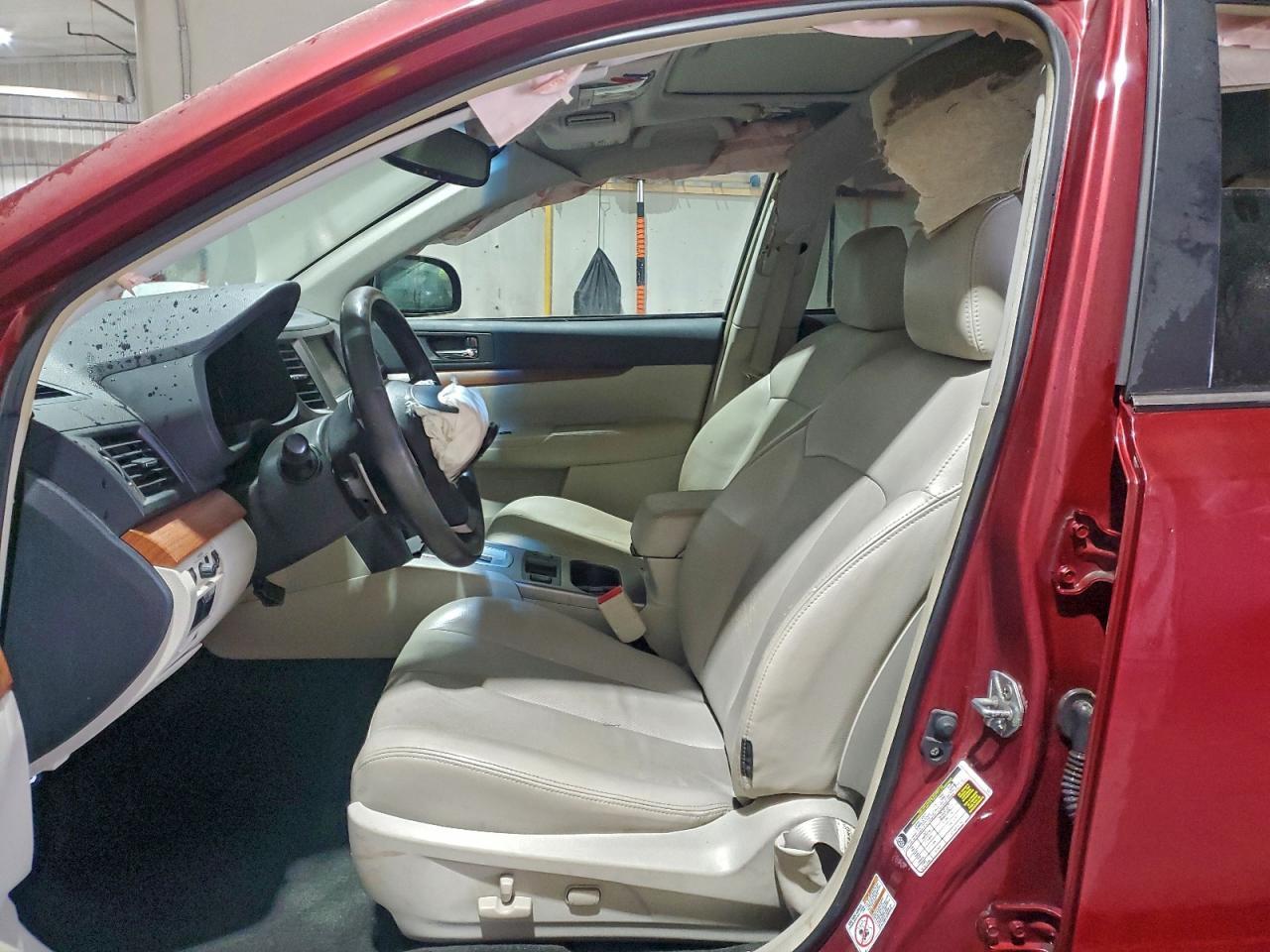 2013 SUBARU Outback