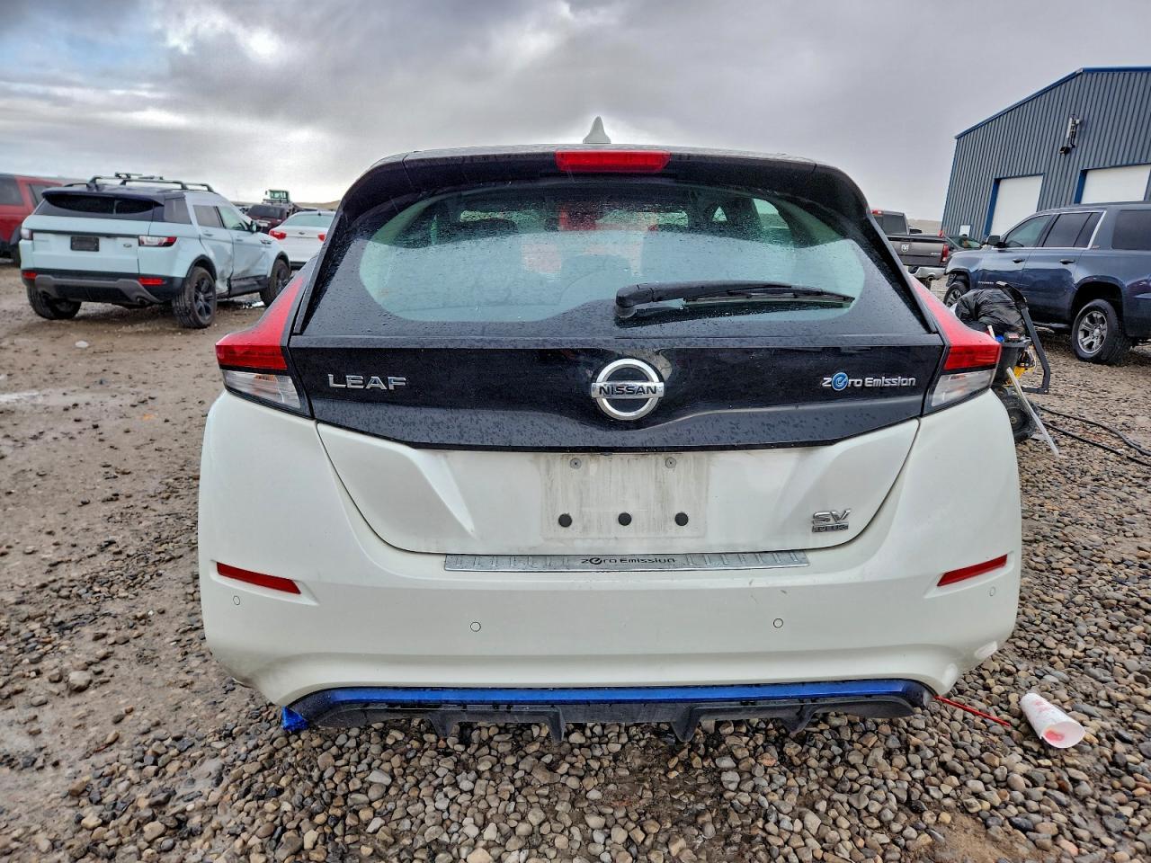 2022 NISSAN LEAF