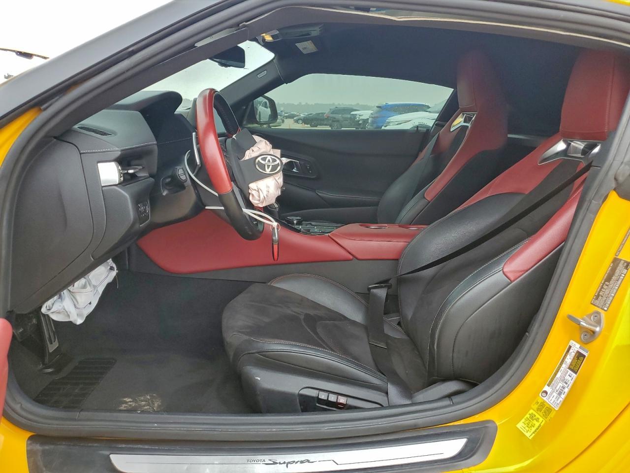 2022 TOYOTA Supra