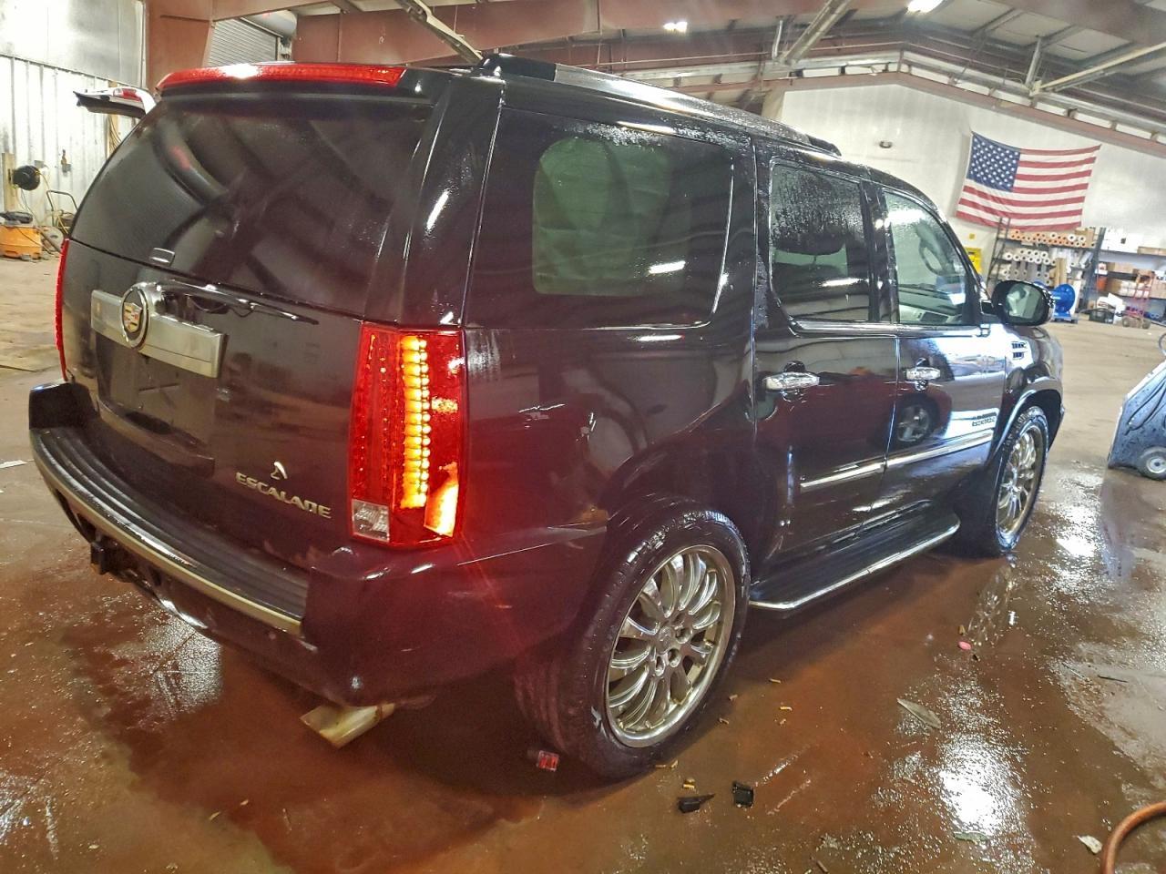 2011 CADILLAC ESCALADE