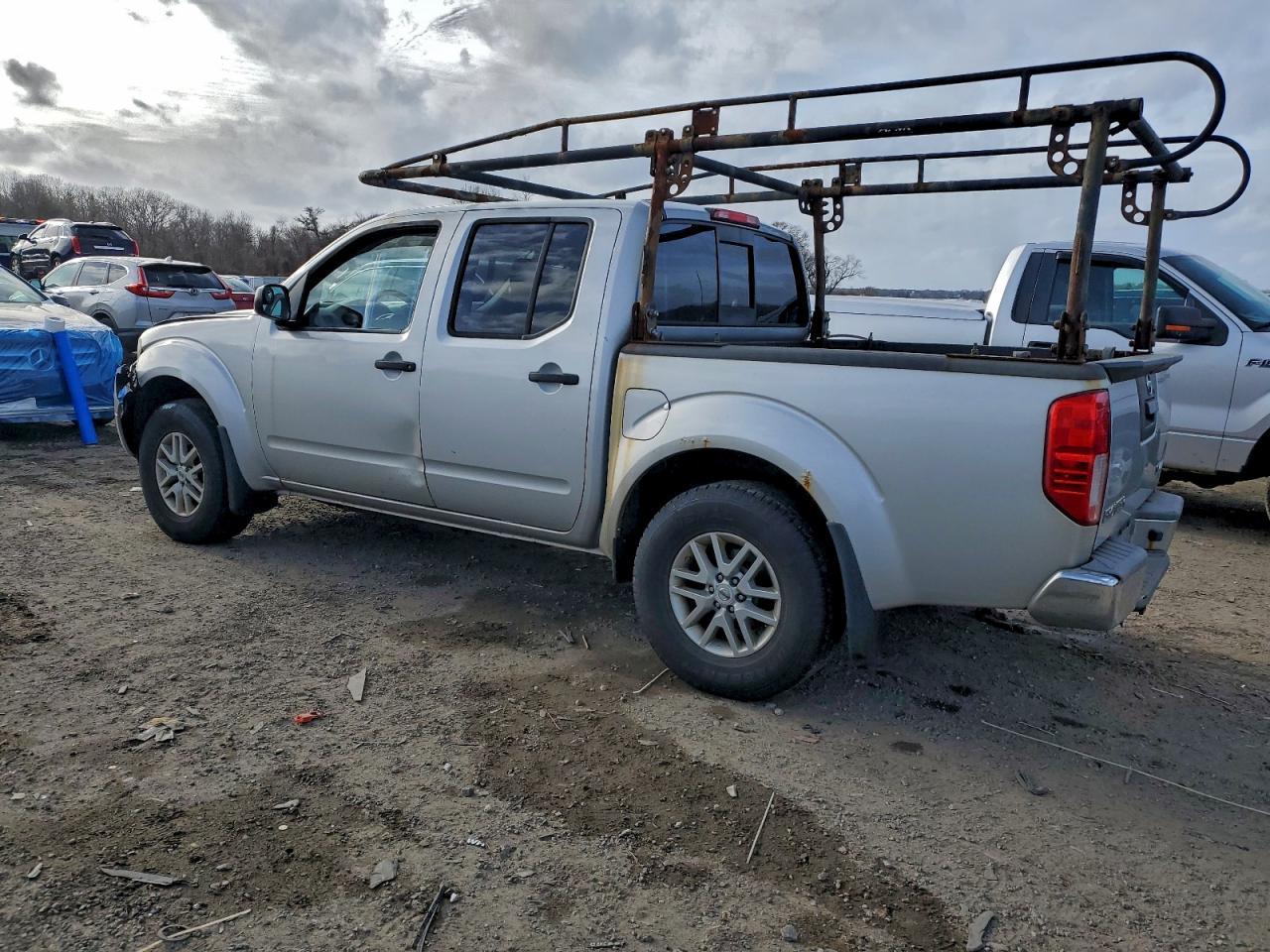 2016 NISSAN Frontier