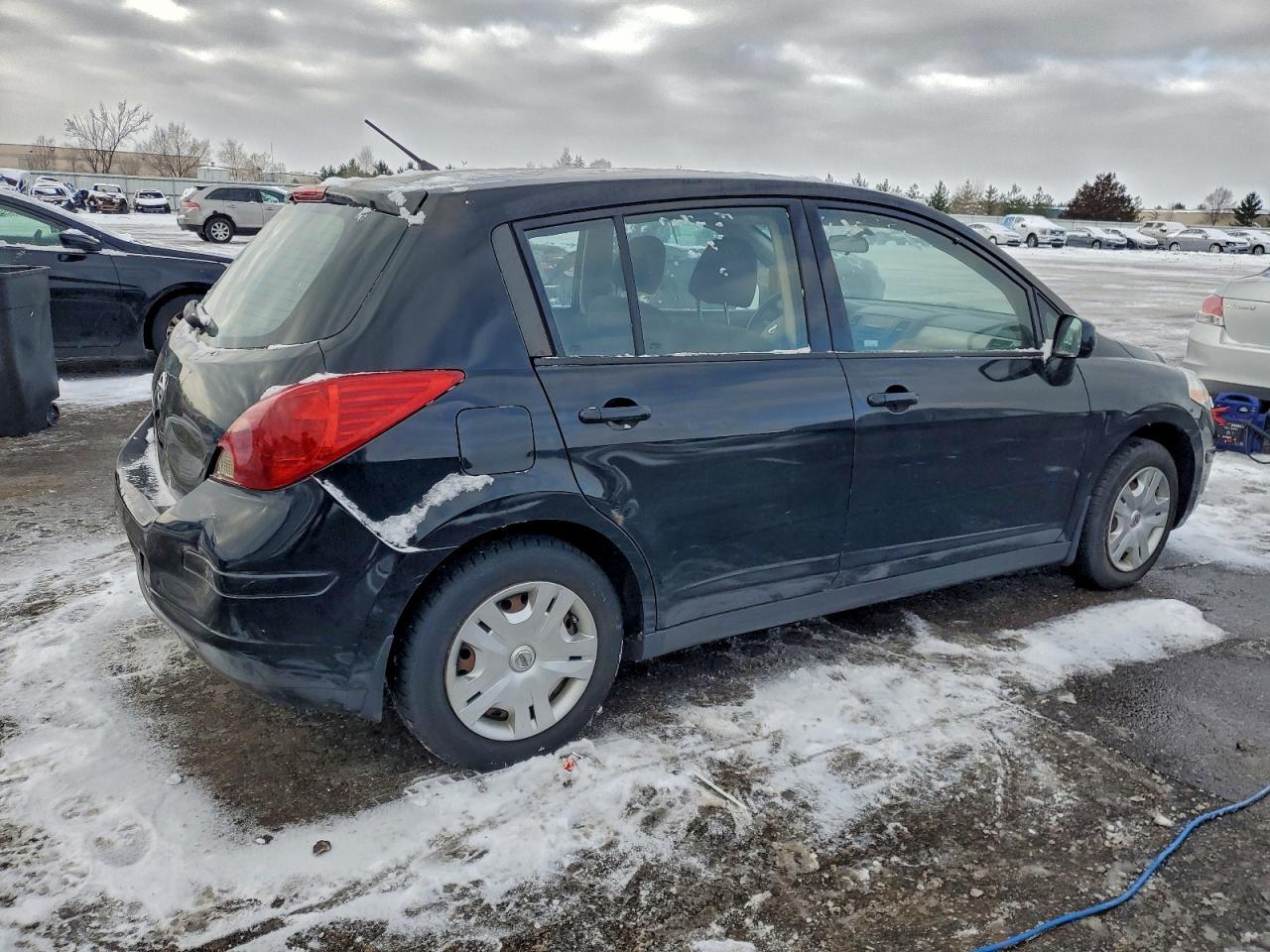 2011 NISSAN VERSA