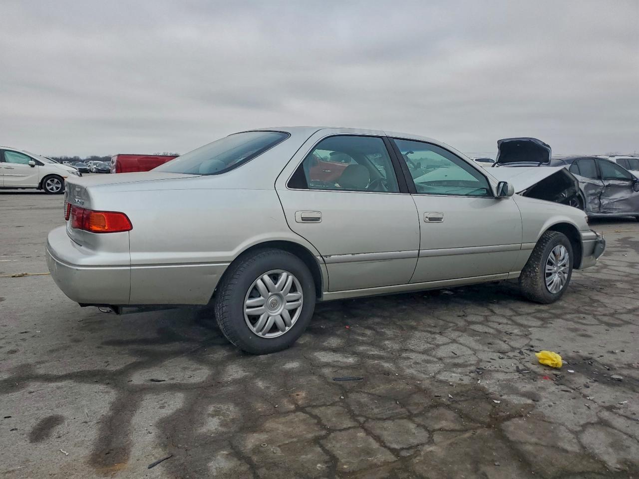 2000 TOYOTA CAMRY