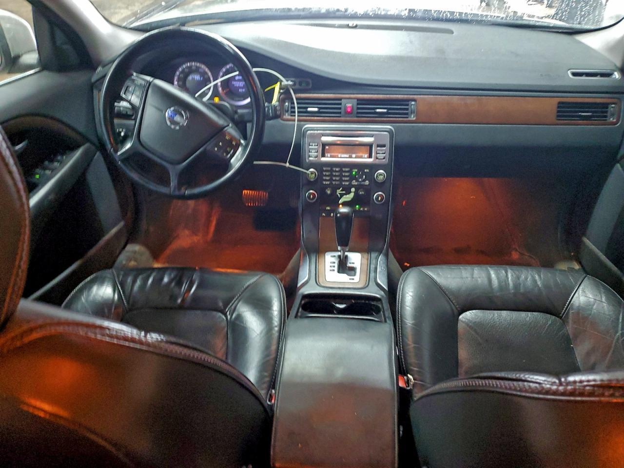 2011 VOLVO XC70