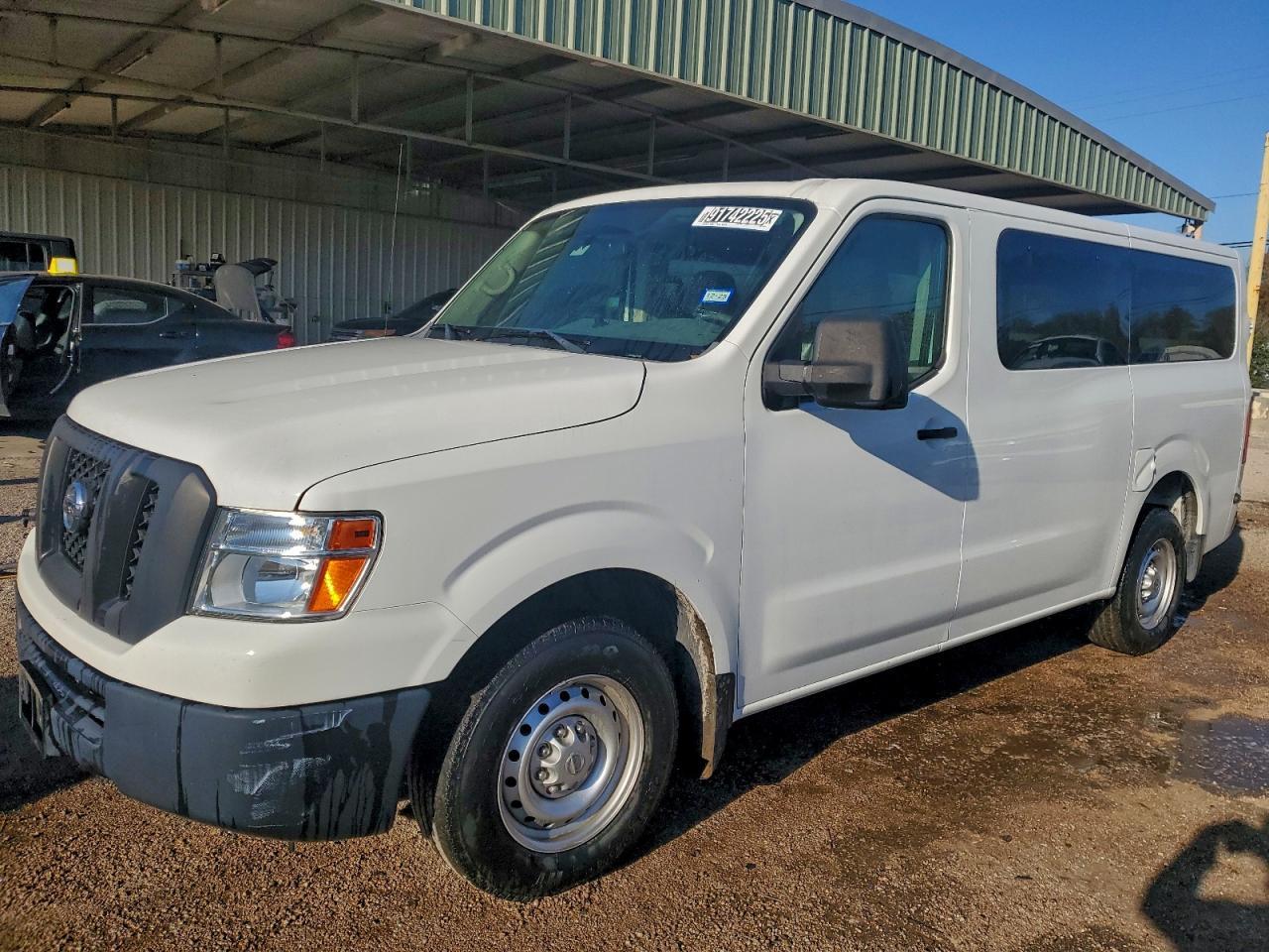 2016 NISSAN NV3500