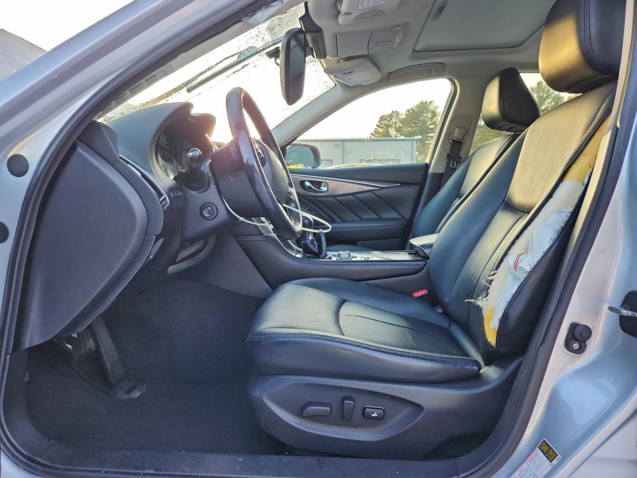 2016 INFINITI Q50