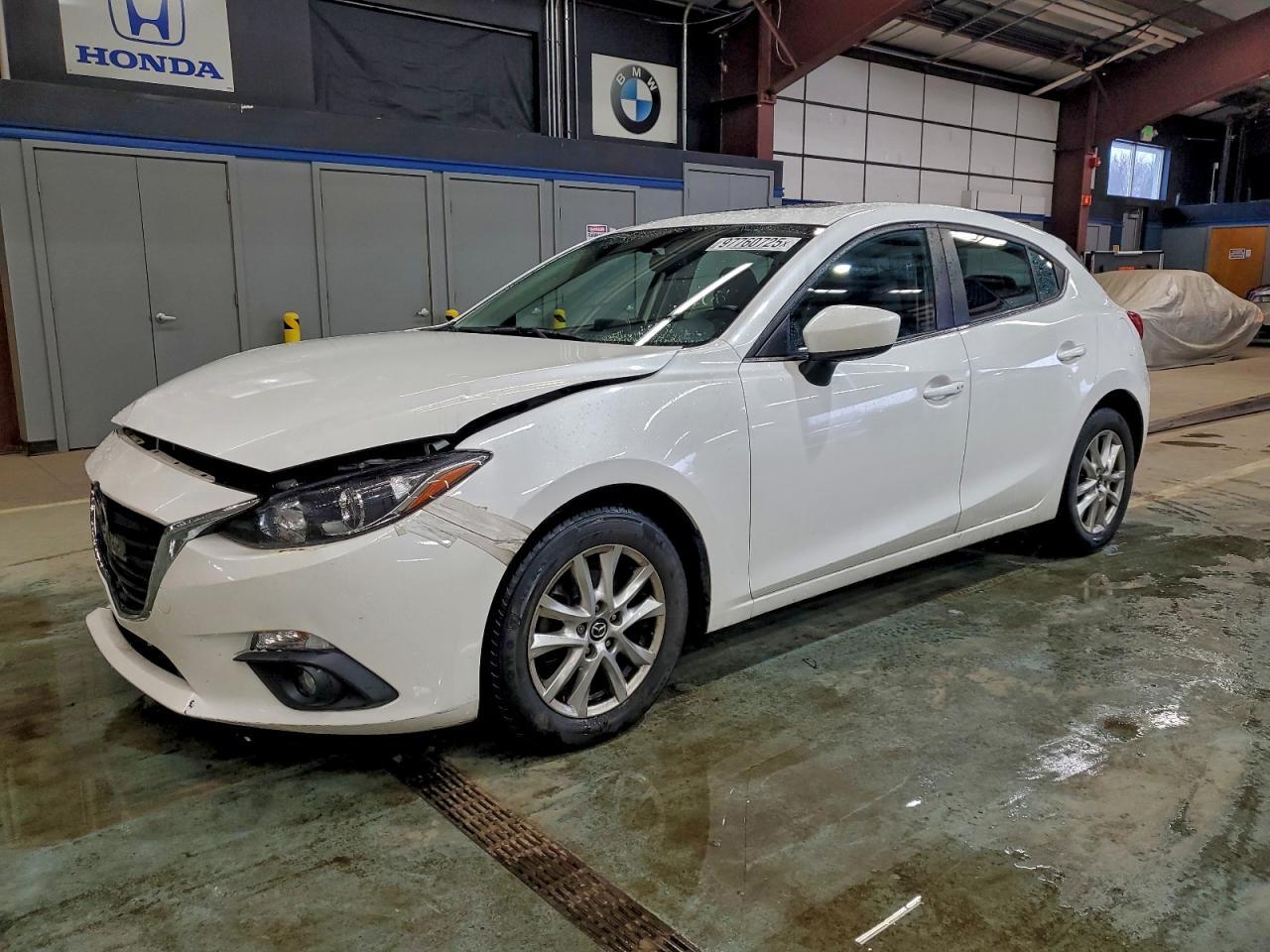 2015 MAZDA 3