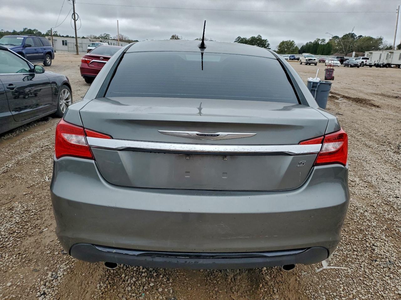 2012 CHRYSLER 200