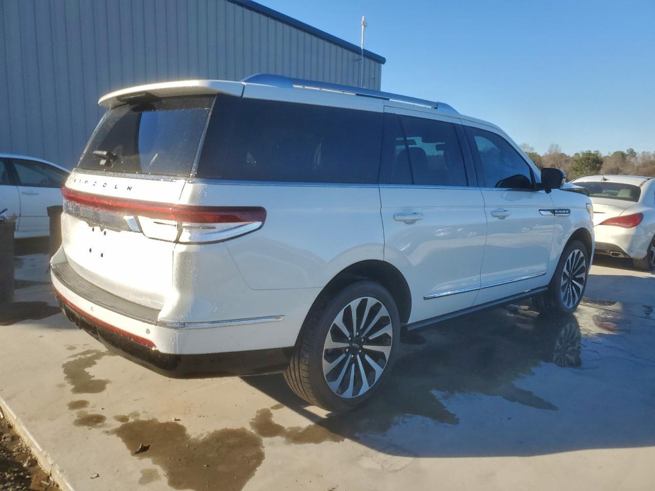 2023 LINCOLN Navigator