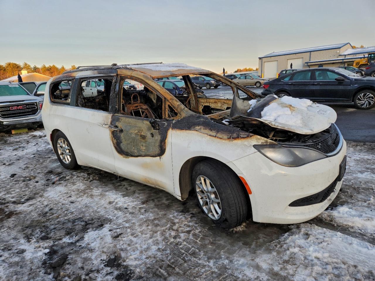 2021 CHRYSLER Voyager